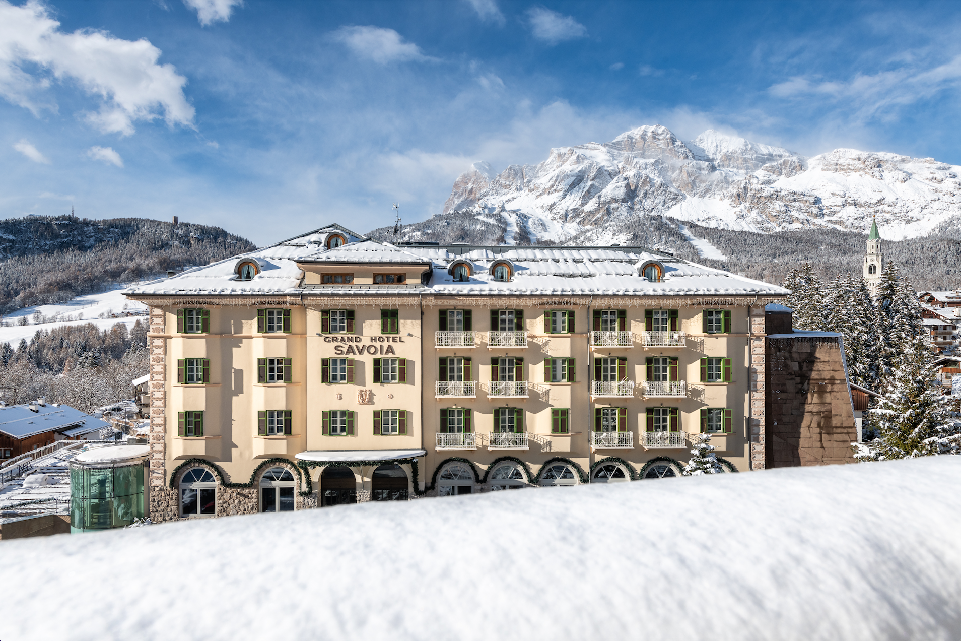 Grand Hotel Savoia Cortina riapre per le Festività Natalizie e si appresta ad accogliere gli ospiti con nuove esperienze e servizi tra cui il Rupi Kids Club